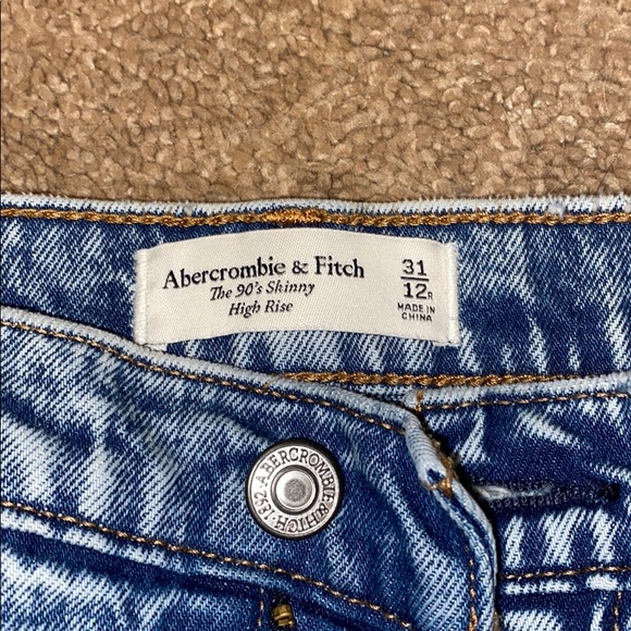 Abercrombie & Fitch 90’s Skinny High Rise Jean - Picture 2 of 5